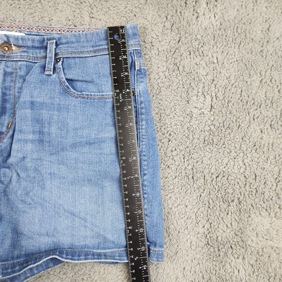 Levi's Mid Length Denim Shorts Size 10 Mid Rise Stretch Zip Fly Medium Blue Wash - Picture 5 of 12
